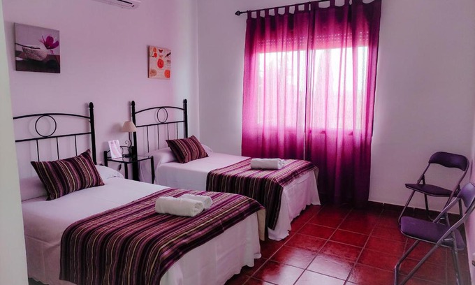 Villanueva del Fresno House | Casa Rural La Aduana