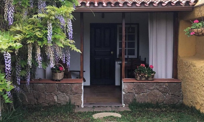 Los Realejos Cottage | Casa Rural La Gañanía - Casita del Jardín (Garden Cottage)