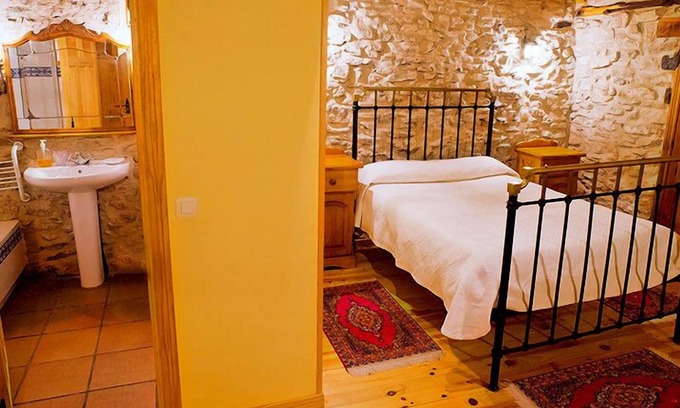 Tamajon House | Casa Rural Las Trojes