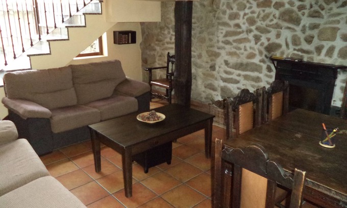 Valdesangil Cottage | Casa Rural LOS Tejados Cerca de la Estacion de Esqui de La Covatilla!
