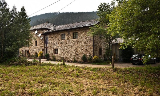 Yerbo House | Casa Rural Madreselva