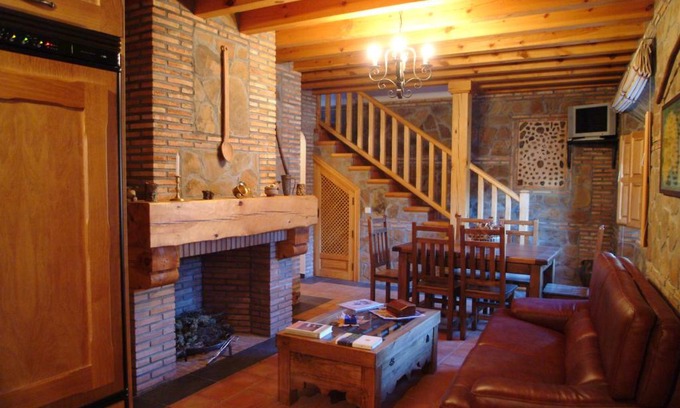 Navas de Estena House | Casa Rural María Victoria
