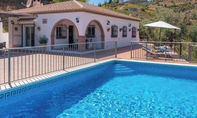 Canillas de Albaida Villa | Casa Rural Moreno Canillas de Albaida by Ruralidays