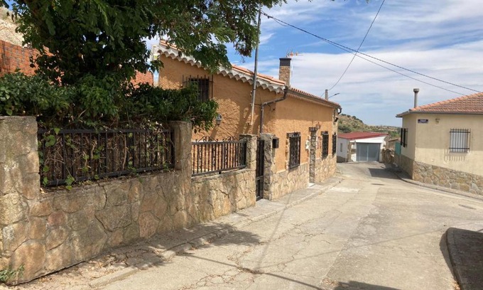 Almenara de Tormes House | Casa Rural Neira