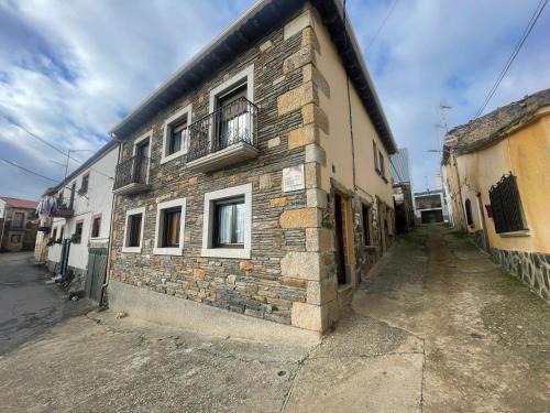 Saucelle House | Casa Rural Peñas II