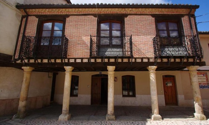 Saldana House | Casa Rural Plaza Vieja Saldaña