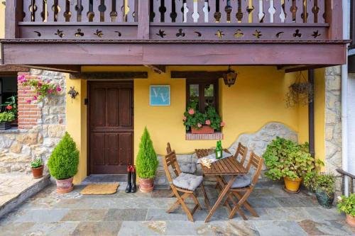 Ceceda House | Casa Rural Soleada para una Escapada Tranquila