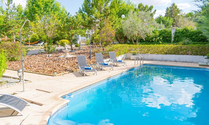 Illana Villa | Casa Rural - Suerte (+Piscina)