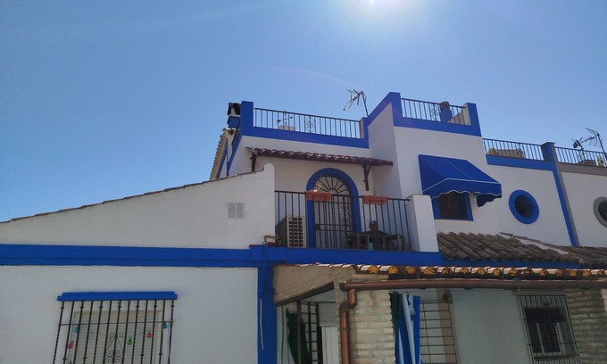 Sanlucar la Mayor Ski Chalet | 🏡Casa Rural Villa Montecármelo: Luxury with Swimming Pool, Jacuzzi and Charm for 10
