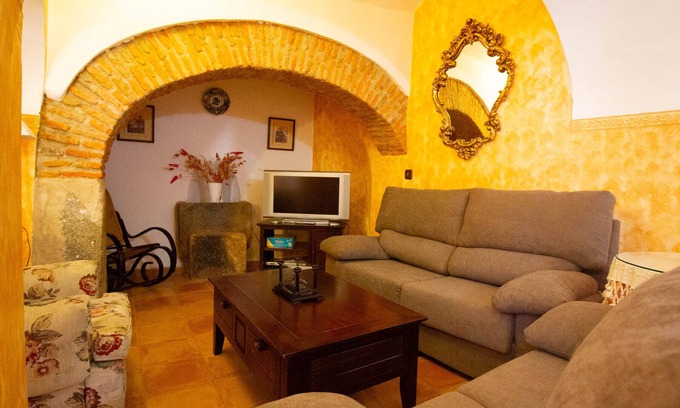 Botija Cottage | Casa Rural Villa Vieja del Tamuja for 6 people AT-CC-00193