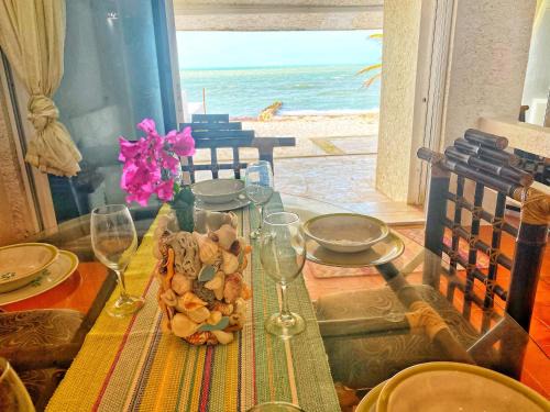 Chuburna Puerto House | Casa Saltwater Cowboy En La Playa - Beachfront Property