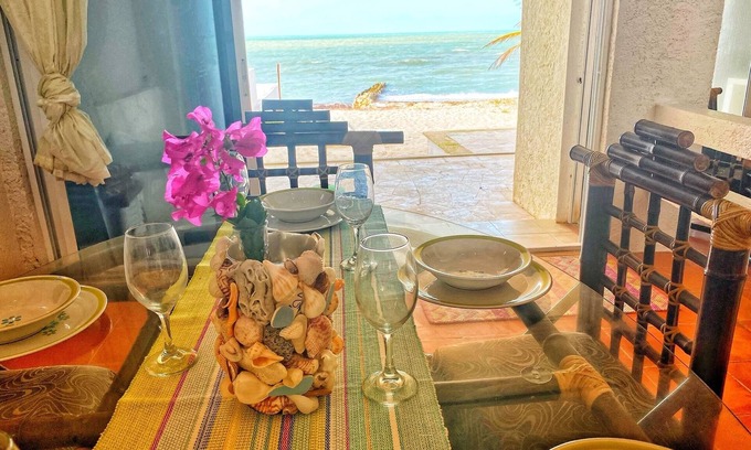 Chuburna Puerto House | Casa Saltwater Cowboy En La Playa - Beachfront Property