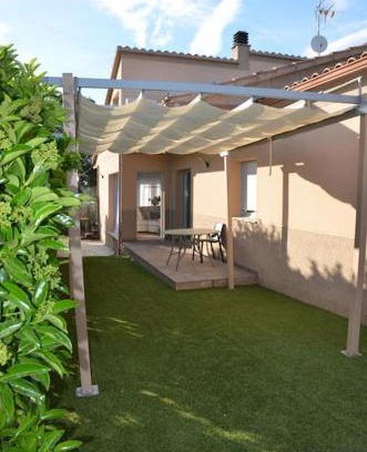Canaletes Apartment | Casa Santa Creu - Private family villa in nature