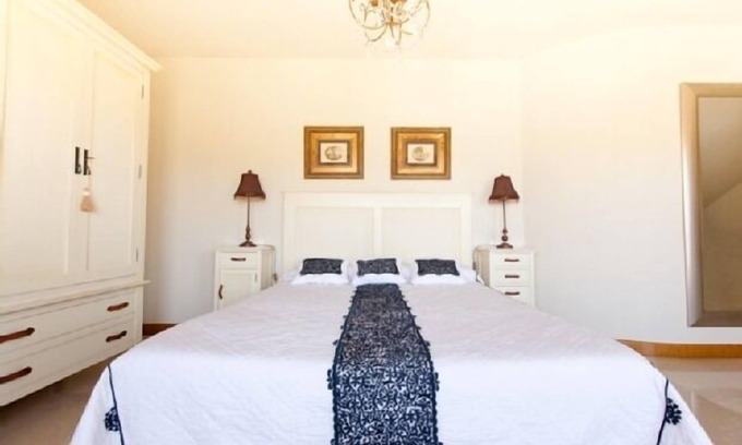 Cabanillas Cottage | Casa Senda Bardenas for 18 people