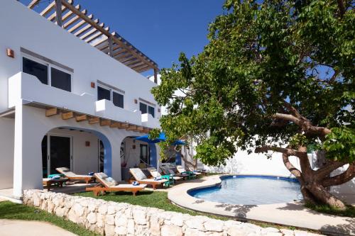 Isla Mujeres Apartment | Casa Sienna Lia Spacious House