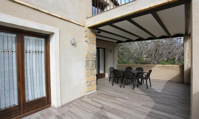 Adahuesca House | Casa Sierra de Guara