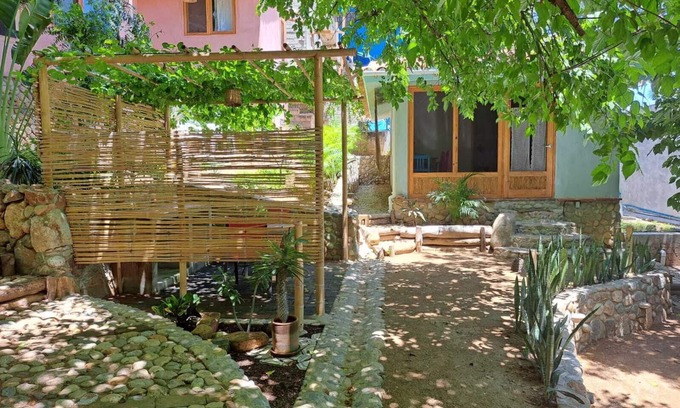 Mazunte House | Casa Sierra: Starlink, AC & Superbly Located!