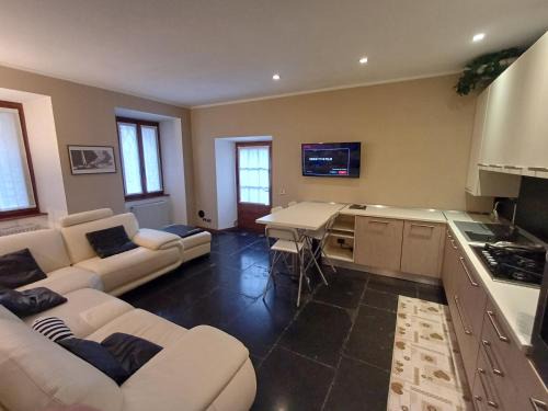 Acquaseria House | Casa Sinetta Como Lake