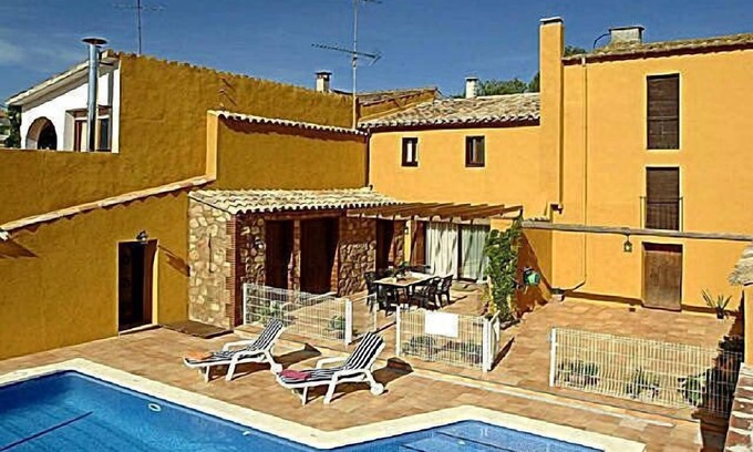 Vilafranca del Penedes House | Casa Sionia - Fantastic Townhouse with Private Pool - 35 km from Barcelona!