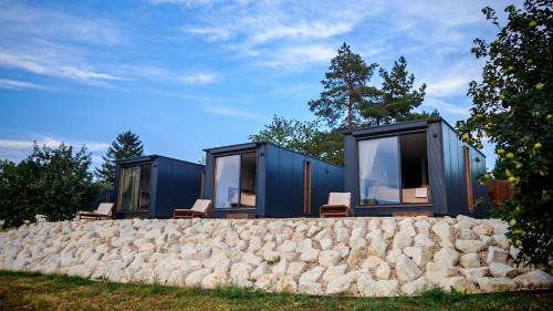 Miskolc-Tapolca Apartment | Casa Slarku - Luxury Container Houses