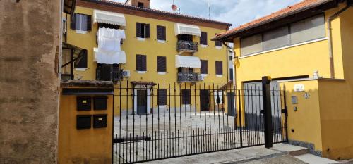 Valenza Apartment | Casa soggiorno il Quetzales