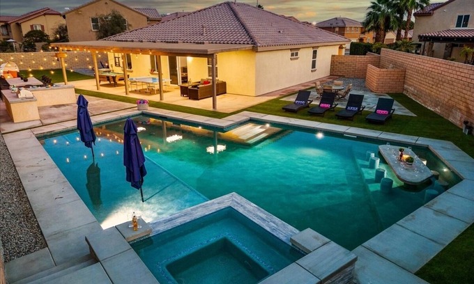 Coachella House | Casa Sol: Dream Pool Oasis