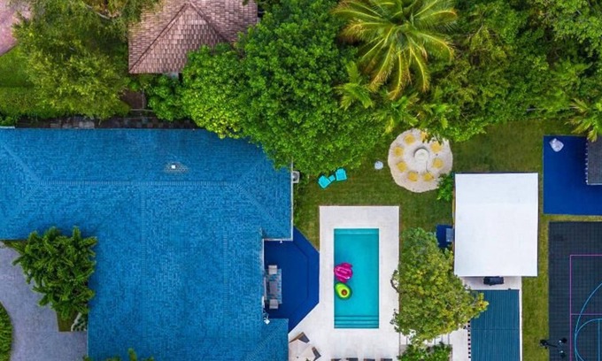 Golden Glades Villa | Casa Spur/8BR Villa/Miami Mini Resort w/Pool+