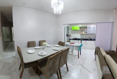 Aparecida House | Casa térrea com garagem! Região Central, próximo a Igreja