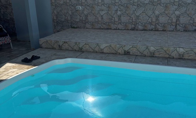 Tamoios House | Casa Tavares 100 meters from the beach, giant pool, private house, quiet street.