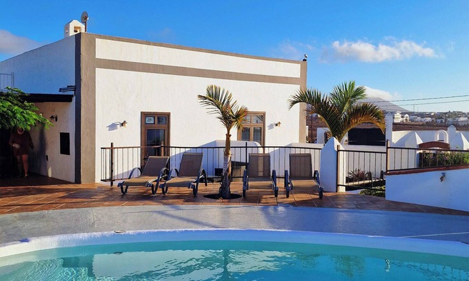 Macher Villa | Casa Tazirit: Villa with a heated private pool in the heart of Mácher.