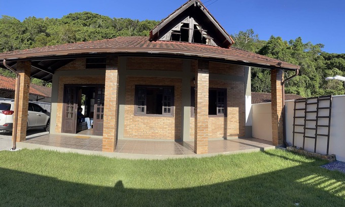 Governador Celso Ramos House | Casa Tijolinho a Vista - 150 mt to the beach