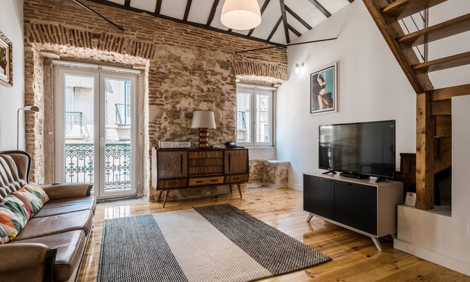 Santos Apartment | CASA TOURIGA - Lisbon Historical Center