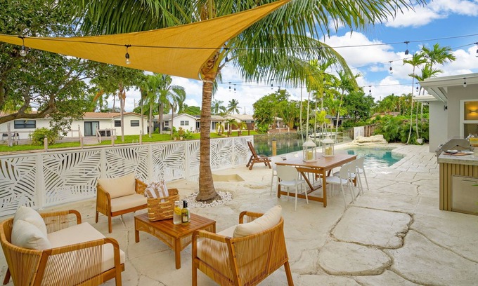 Coral Ridge Isles House | Casa Tulum waterfront house 4 Beds w/Heated Pool