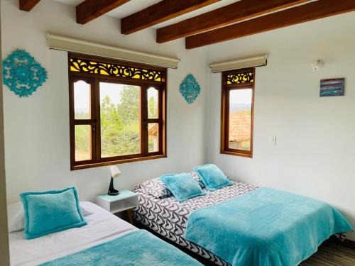 Villa de Leyva House | Casa turquesa