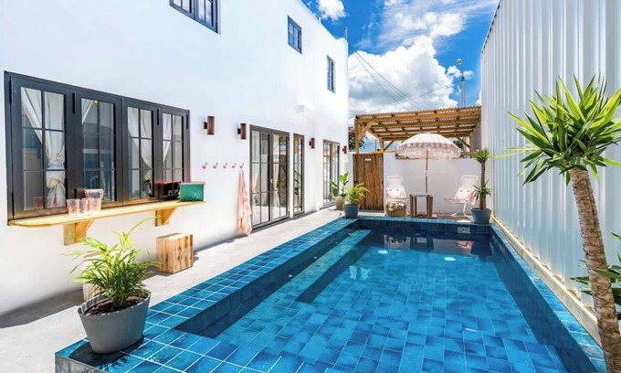 Ocean Park House | Casa Uno | Private Villa Near Numero Uno Beach