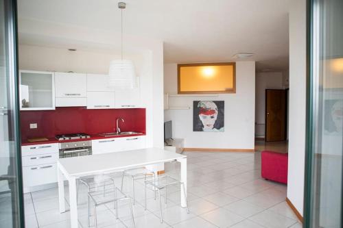 Civitanova Marche Apartment | CASA VACANZA ARAMARE 22