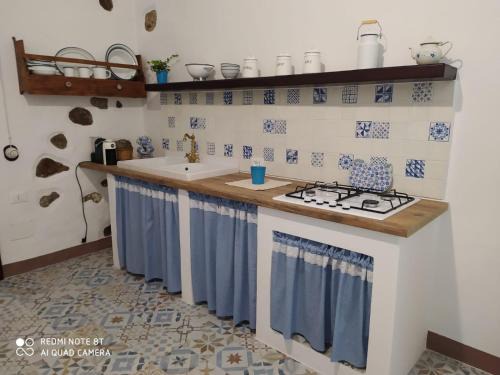 San Giovanni Suergiu House | Casa Vacanza Sa Prenda