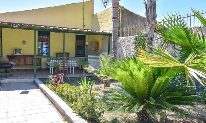 Contrada Pantano d'Arci House | Casa vacanza Scarantino 1