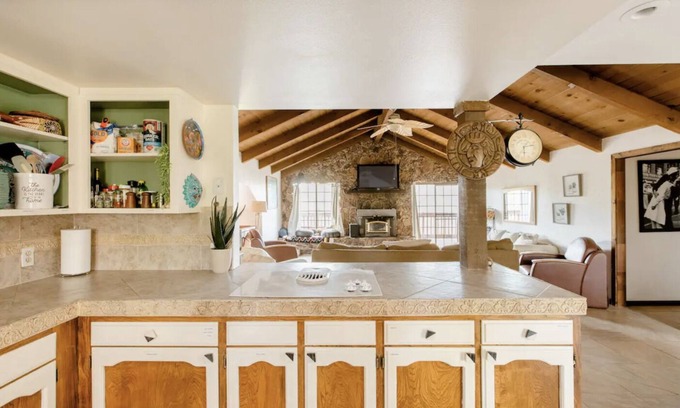 Yosemite Lakes House | Casa Venado: Cozy Mountain Home- Full House Near Yosemite National Park