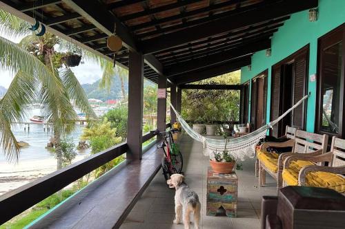 Marinas House | Casa Verde à Beira-Mar