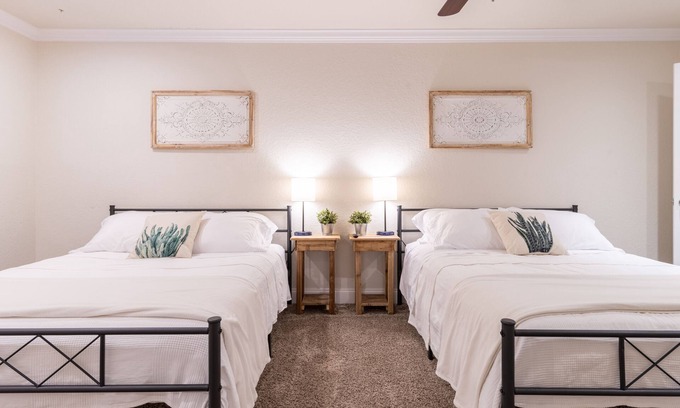 North San Antonio - SAT House | Casa Verde