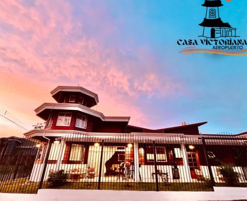 San Joaquin de Flores Villa | Casa Victoriana Aeropuerto