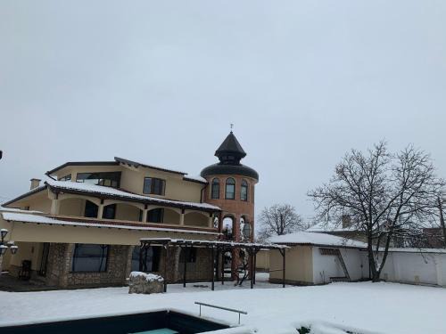 Bozhurishte Villa | Casafamiglia