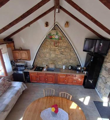 Ciclova Romana House | CasaGeo Cheile Nerei