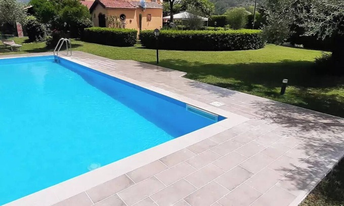 Castelnuovo Cilento Bed & Breakfast | Casale Battaglini B&b is nestled in a green oasis of Cilento, Elea Velia.