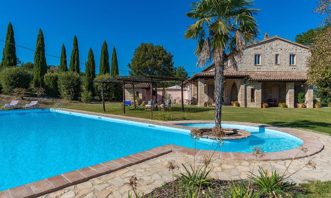 Massa Martana Villa | Casale Cicognola 12, Emma Villas