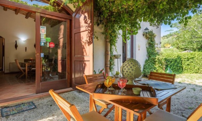 Buseto Palizzolo House | Casale Colomba by Interhome