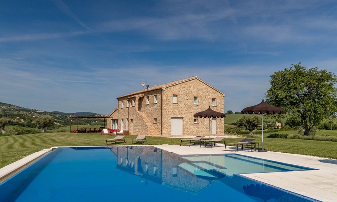 Colle San Valentino Villa | Casale Mignola dream relaxation between olive trees and hills