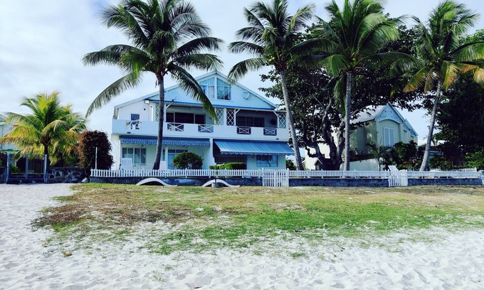 Trou aux Biches Apartment | Casanou - Stunning Trou Aux Biches 3 Bedroom Beachfront Apartment