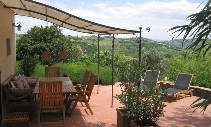 Mergo House | 'Casapietra Assolata' - Rustico in fantastic location with pool